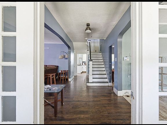 4th image of 604 Chestnut Ave