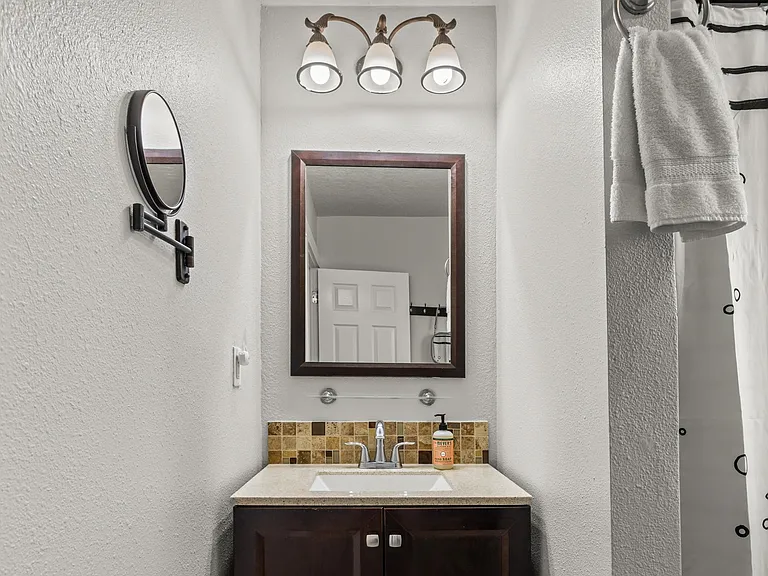 436 E Pine Ave — Photo 26