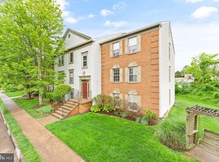9370 Caspian Way APT 102, Manassas, VA 20110