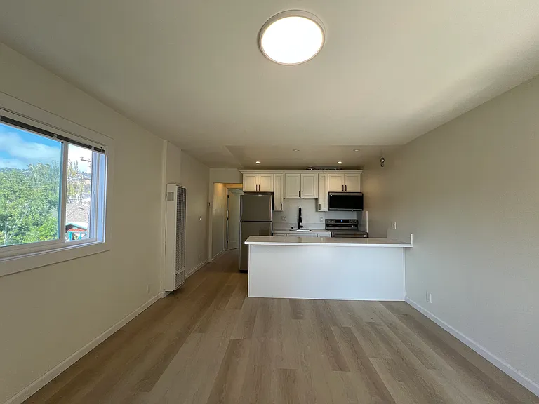 2511 Prince St #9 — Photo 11