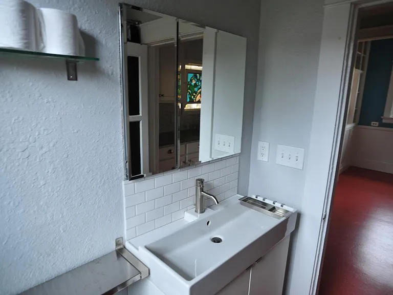 7030 SE Raymond Ct — Photo 12