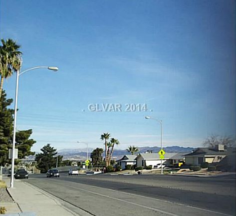3rd image of 4136 E Harmon Ave
