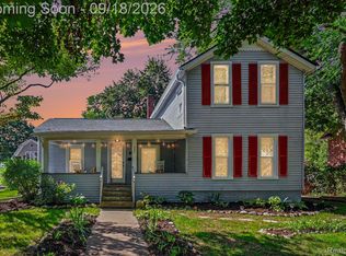 321 W Sibley St, Howell, MI 48843