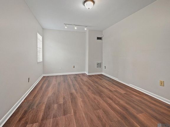 2nd image of 5557 Government St