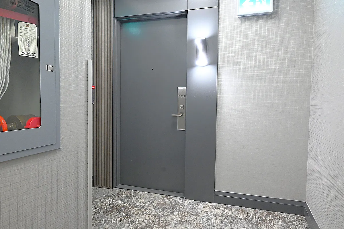 Building Photo - 7161 Yonge St #Penthouse 2-08