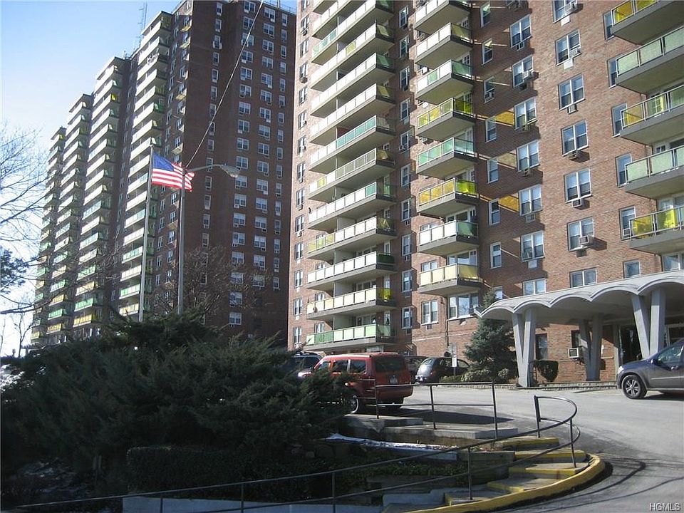 1st image of 1841 Central Park Ave APT 4R