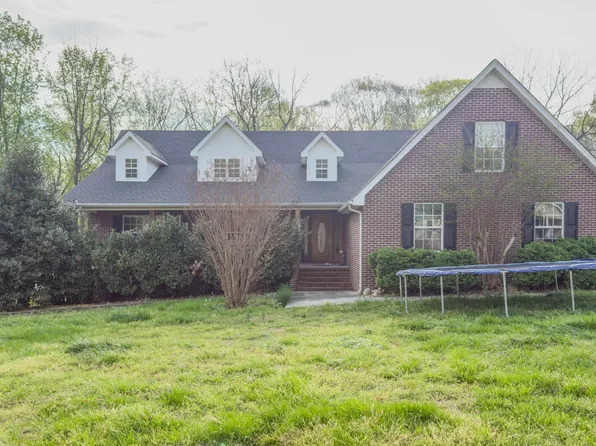 52 Wright Pl, Estill Springs, TN 37330