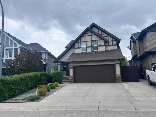 300 NW Coopers Hl SW, Airdrie, AB T4B 0S1