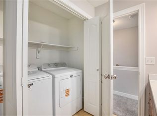 824 SW Peach Tree Ln, Blue Springs, MO 64064
