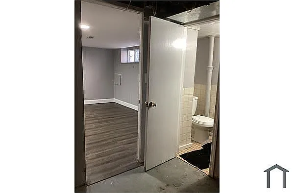 Building Photo - 5599 Ready Ave