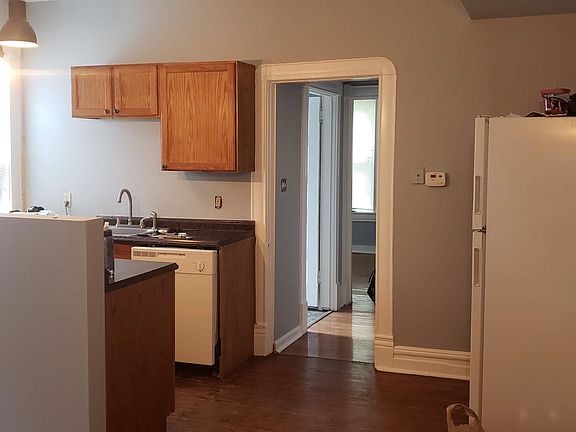 3rd image of 3427 Juniata St #A