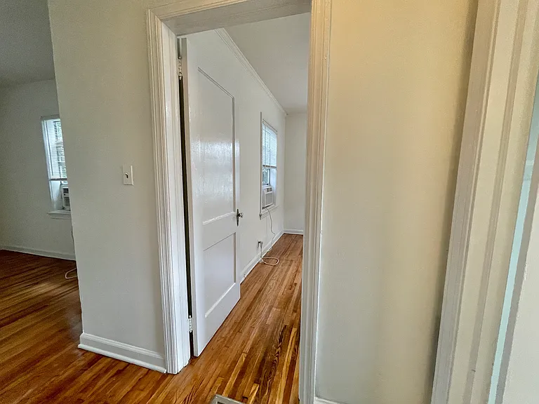 912 Oxmoor Rd — Photo 43