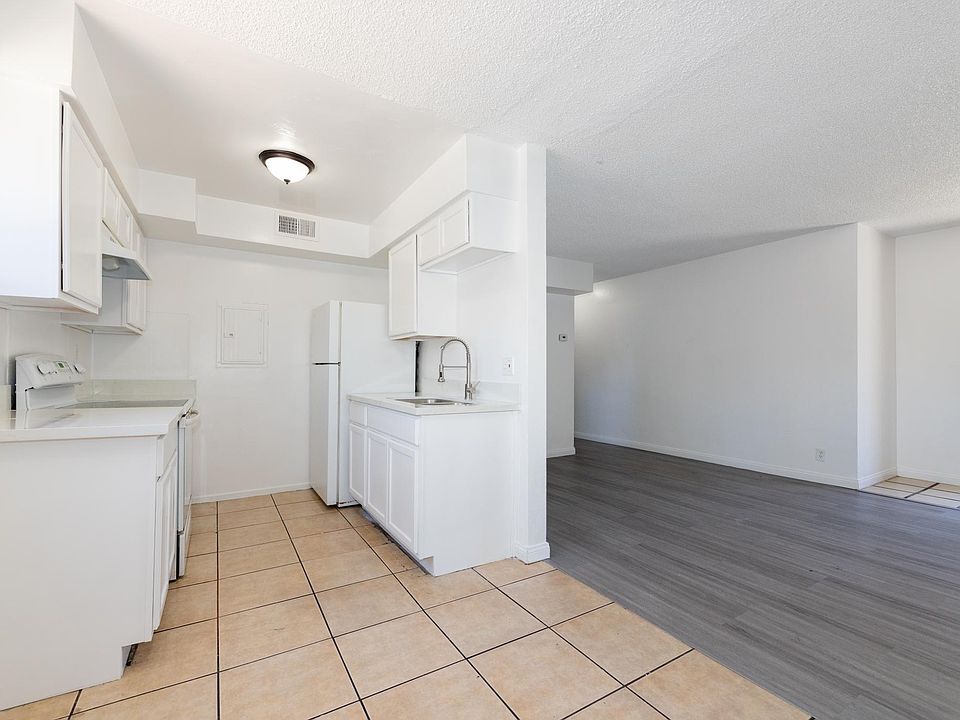 1st image of 2630 Sherwood St APT 10