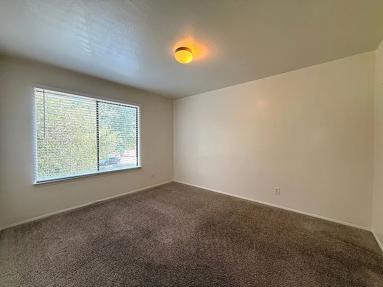 900 W Village Ln — Photo 19
