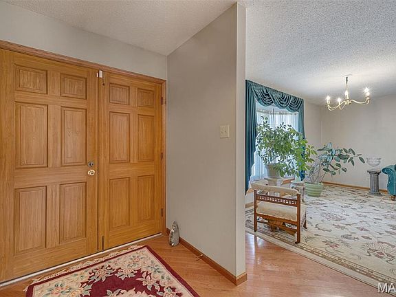 4th image of 2672 Softwood Dr