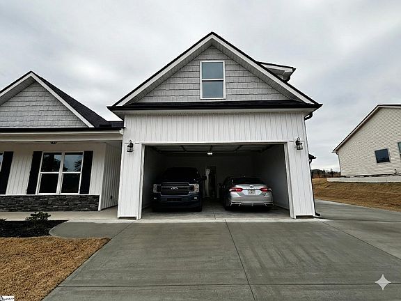 4th image of 112 Walters Way