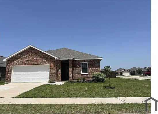4 bed, 1800 sqft, $2,350 — Photo 2