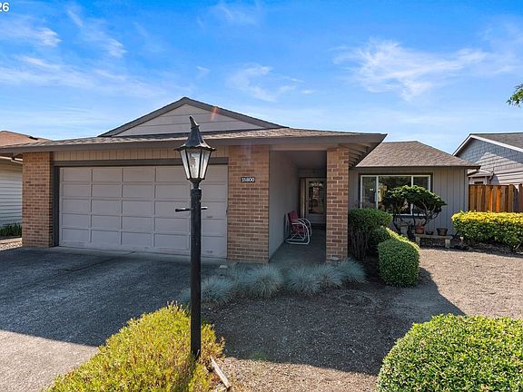 2nd image of 15800 SW Alderbrook Cir