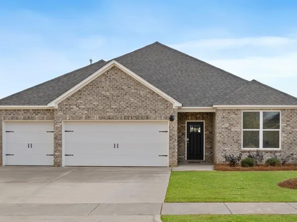 1044 Birch Ln, Prattville, AL 36066