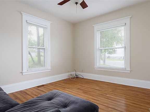 4th image of 206 S James St