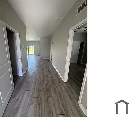 9150 Agate St — Photo 2