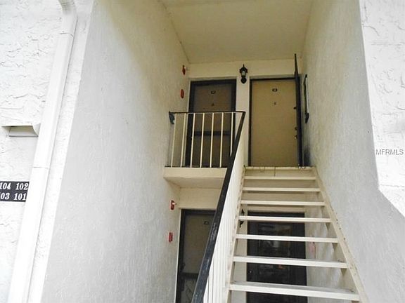 2nd image of 104 Palmetto Ct