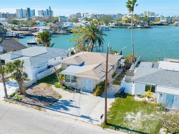 256 145th Ave E, Madeira Beach, FL 33708