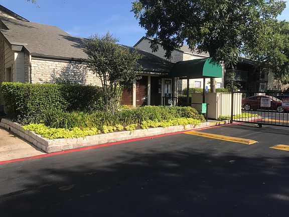 Leasing Office