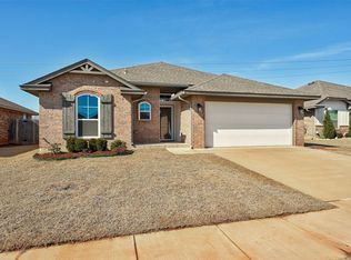 9505 Ashford Dr, Yukon, OK 73099