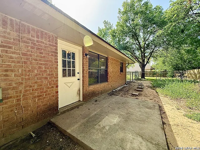 705 Woodcrest Cir — Photo 22