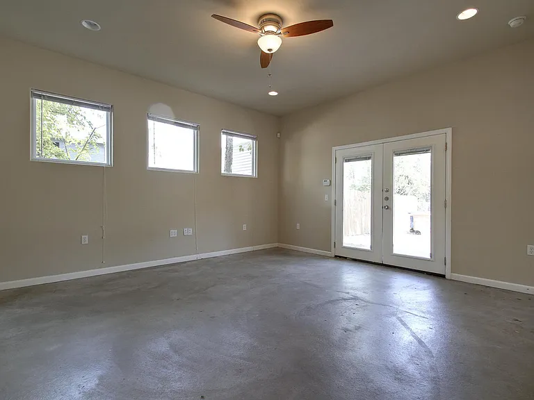 4509 Depew Ave — Photo 14