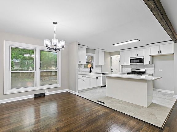 5th image of 671 W Saint Aubin Dr