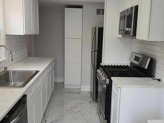 4th image of 3740 Washington Blvd Unit 2