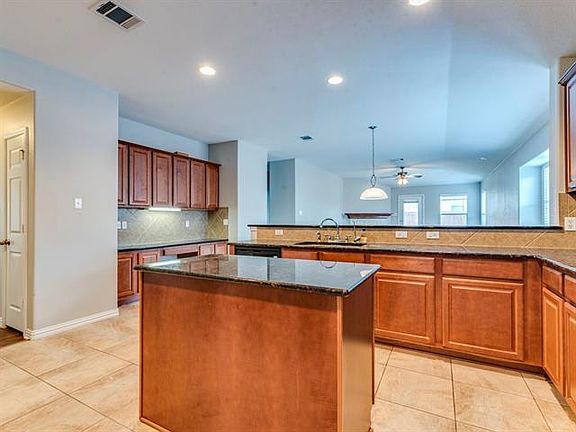 4th image of 2294 Garlic Creek Dr