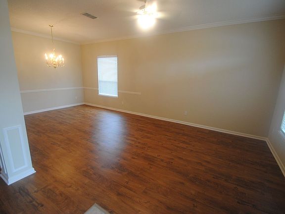 3rd image of 514 Chestwood Chase Dr