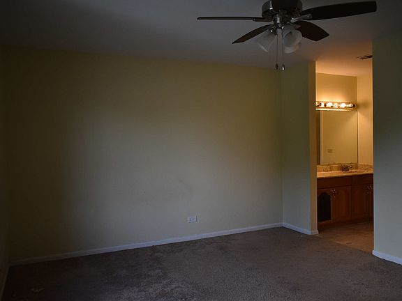 5th image of 830 Thornton Ct
