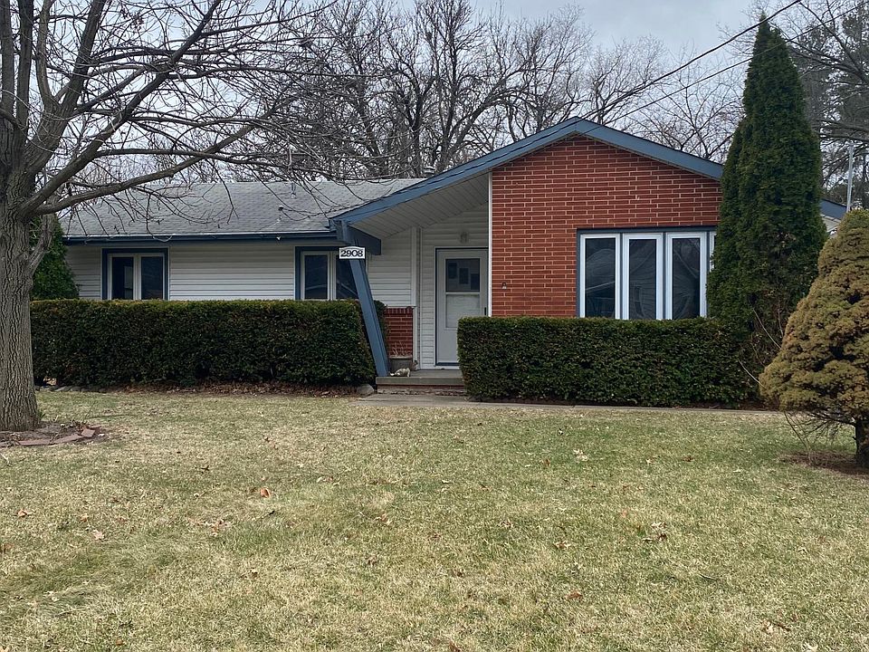 1st image of 2908 Vine St