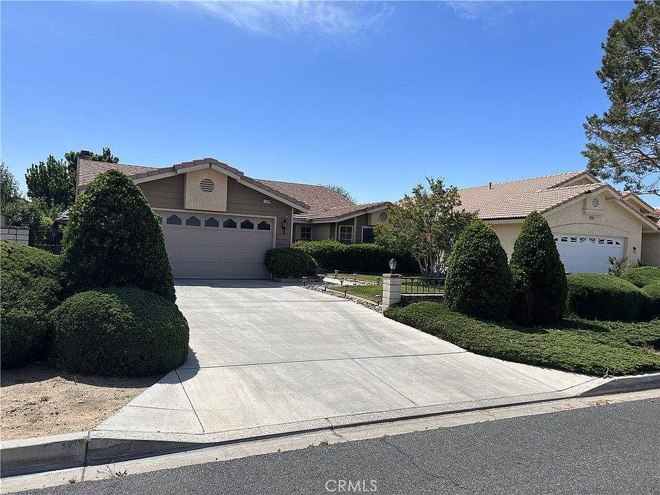 1st image of 13309 Country Club Dr