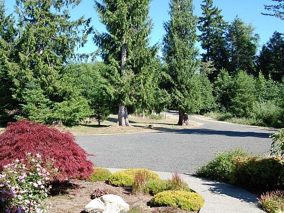 3rd image of 4319 Creekview Ln NW