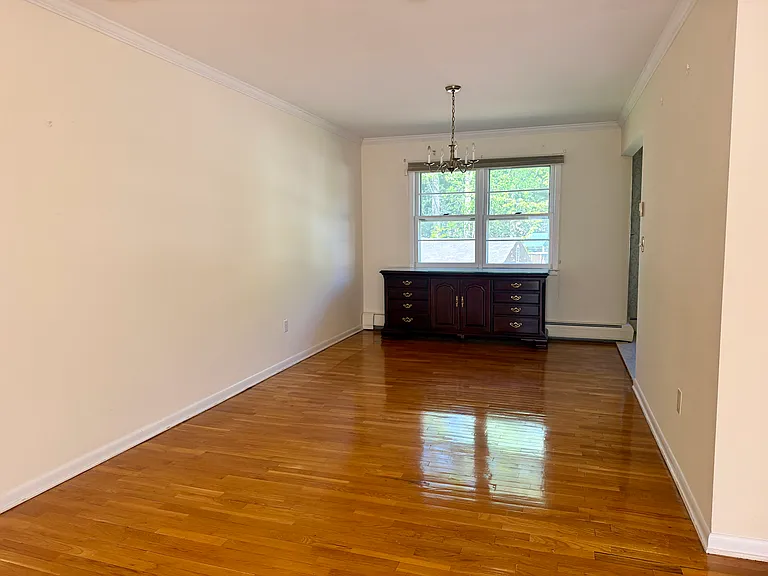 2 Eisenhower Rd — Photo 8