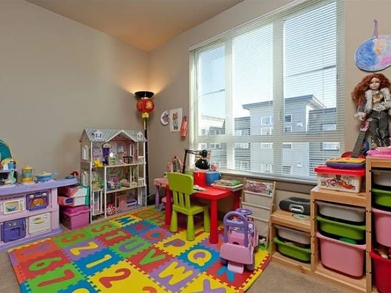 1840 25th Ave NE #402 — Photo 10