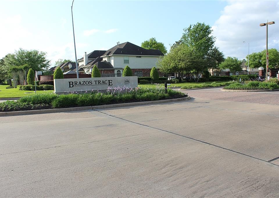 1st image of 6215 Four River Dr