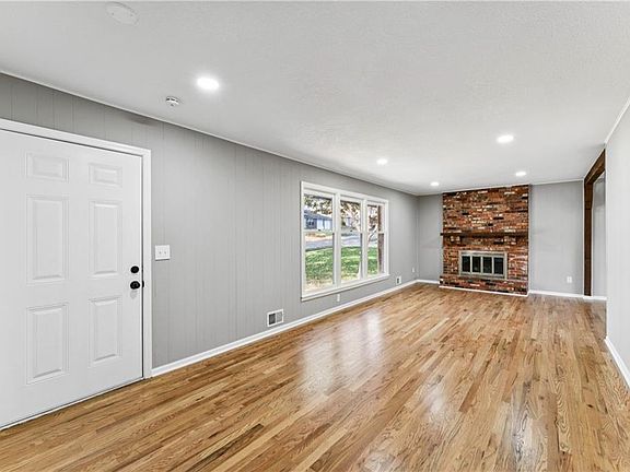 5th image of 6605 N Agnes Ave