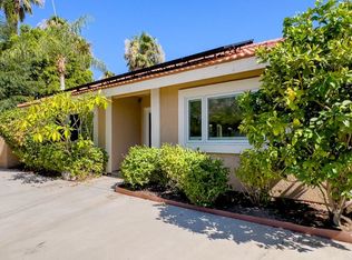 590 Cabrillo Rd, Palm Springs, CA 92262