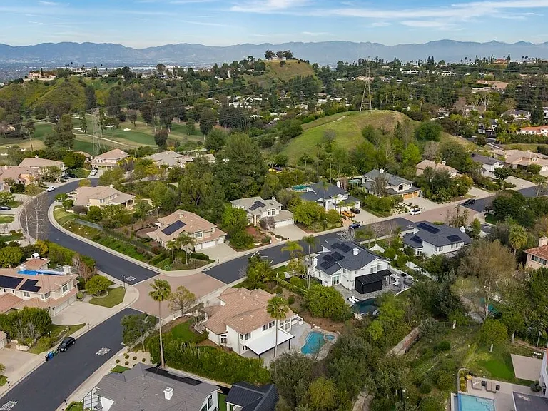18500 Saint Moritz Dr — Photo 68