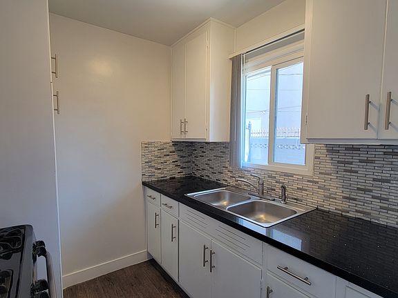 2nd image of 119 N 14th St #119