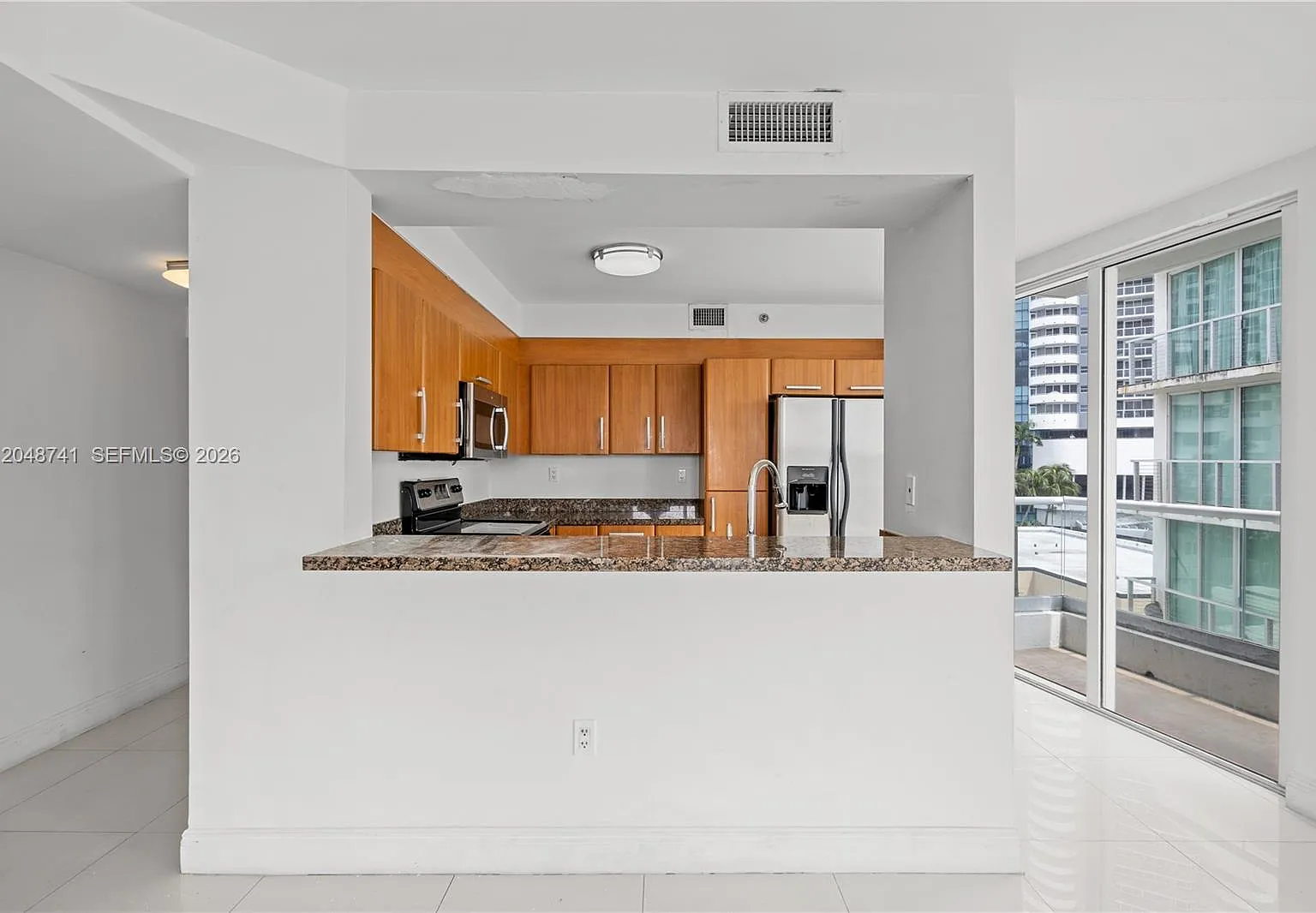 2 bed, 1387 sqft, $3,900 — Photo 4