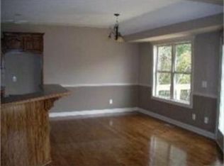 1910 Buckingham Dr, Liberty, MO 64068