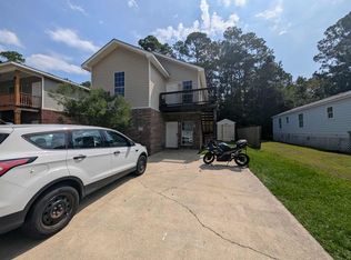 2716 N 14th St #B, Ocean Springs, MS 39564