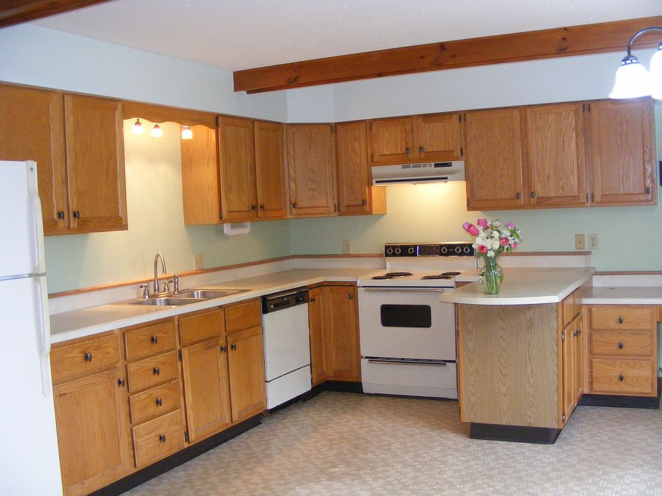 The apartment has a nice big eat-in kitchen.